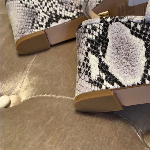 Louise etCie snakeskin print wedge sandals, sz 8.5 - Picture 7 of 8